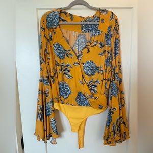 Boutique bodysuit/blouse
